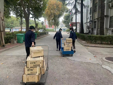 抗疫我先上 保產勇?lián)?——記制造服務事業(yè)部特種材料開發(fā)部駐廠保產
